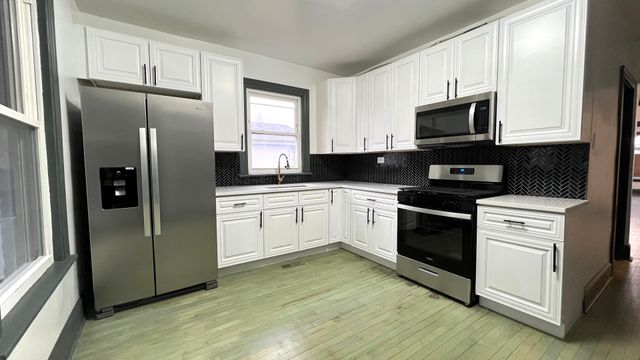 1444 W 72nd Place, Chicago, IL 60636