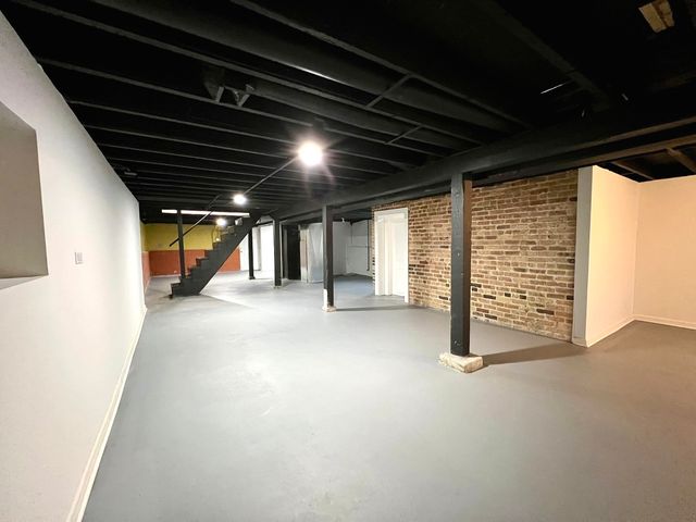 1444 W 72nd Place, Chicago, IL 60636