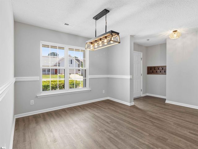 28 Brookhaven Way, Simpsonville, SC 29681