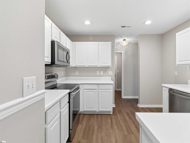 28 Brookhaven Way, Simpsonville, SC 29681