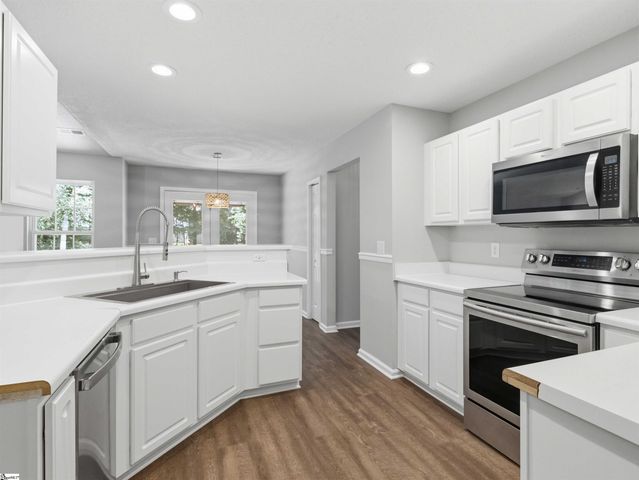 28 Brookhaven Way, Simpsonville, SC 29681