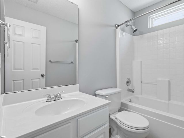 28 Brookhaven Way, Simpsonville, SC 29681