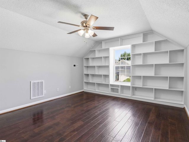 28 Brookhaven Way, Simpsonville, SC 29681