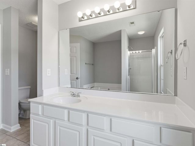 28 Brookhaven Way, Simpsonville, SC 29681