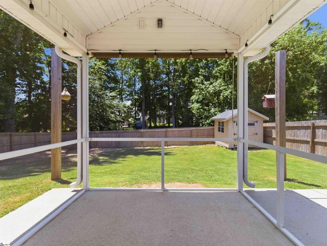 28 Brookhaven Way, Simpsonville, SC 29681