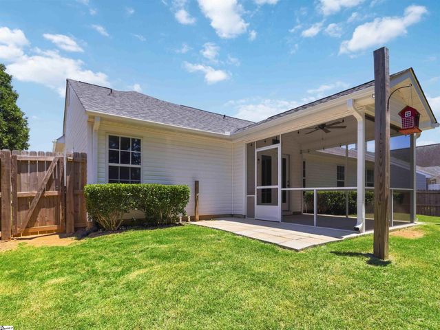 28 Brookhaven Way, Simpsonville, SC 29681
