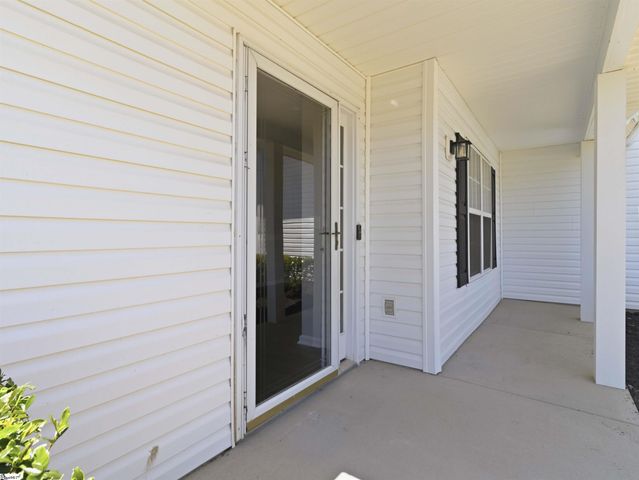 28 Brookhaven Way, Simpsonville, SC 29681