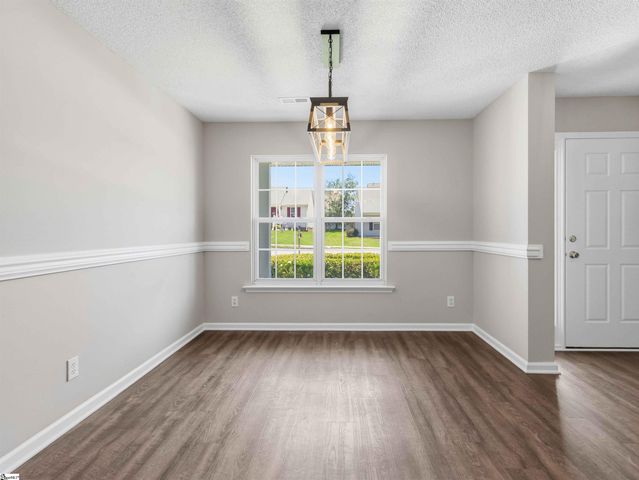 28 Brookhaven Way, Simpsonville, SC 29681
