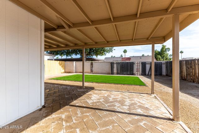 8761 W MEADOW Drive, Peoria, AZ 85382