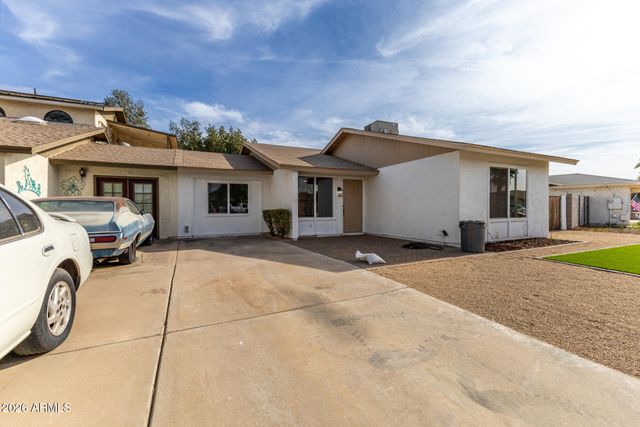 8761 W MEADOW Drive, Peoria, AZ 85382