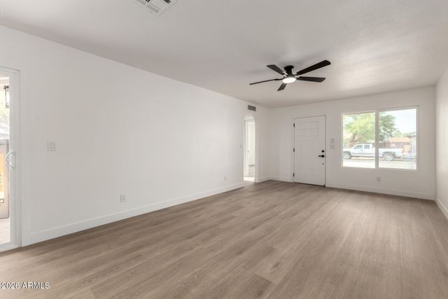 8761 W MEADOW Drive, Peoria, AZ 85382