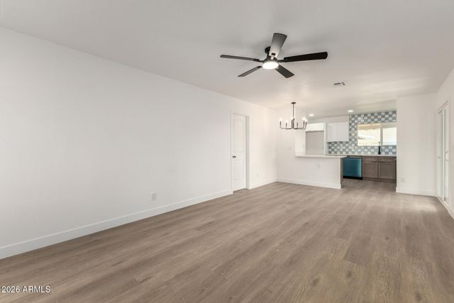 8761 W MEADOW Drive, Peoria, AZ 85382