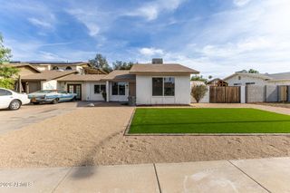 8761 W MEADOW Drive, Peoria, AZ 85382
