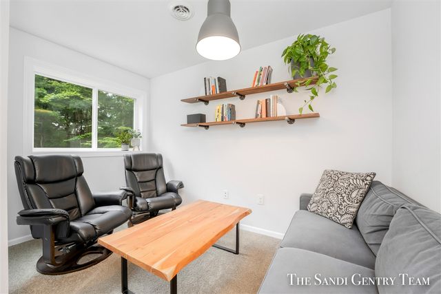 568 N River Hills Drive, Newaygo, MI 49337