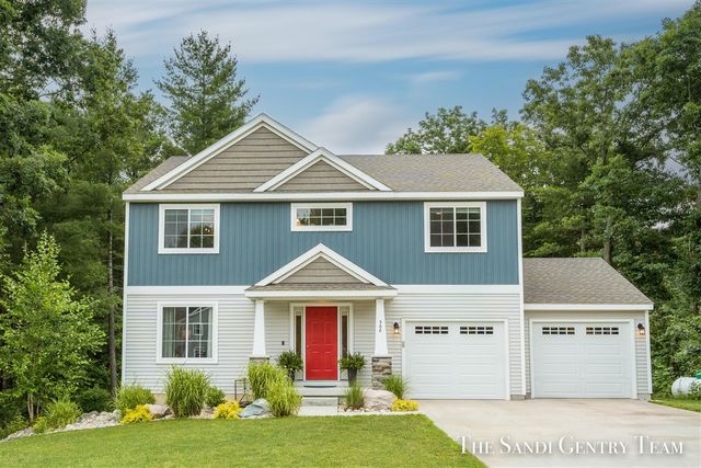 568 N River Hills Drive, Newaygo, MI 49337