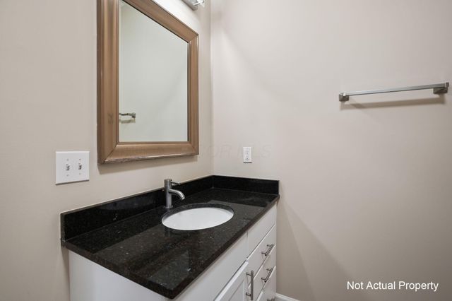5167 Monterey Pine Lane, Dublin, OH 43016