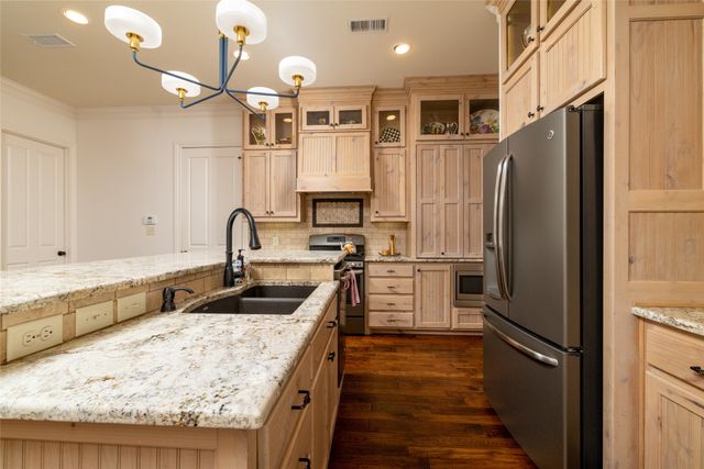 892 Ivy Lane, Rockwall, TX 75087