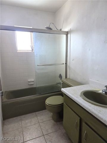 190 Jefferson ST, Fort Myers Beach, FL 33931