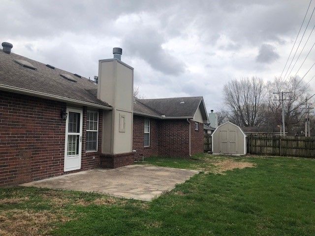 802 N 37th Street, Rogers, AR 72756