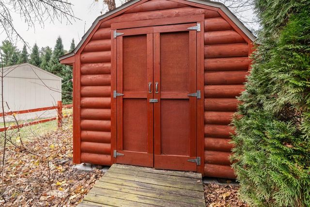 173 Sunset Circle, Wisconsin Dells, WI 53965