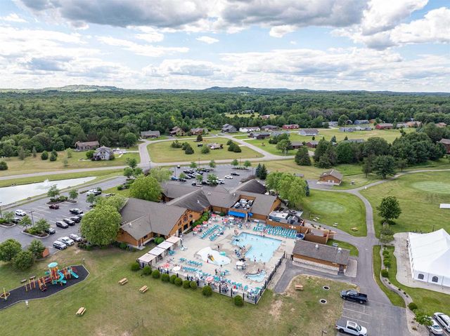 173 Sunset Circle, Wisconsin Dells, WI 53965