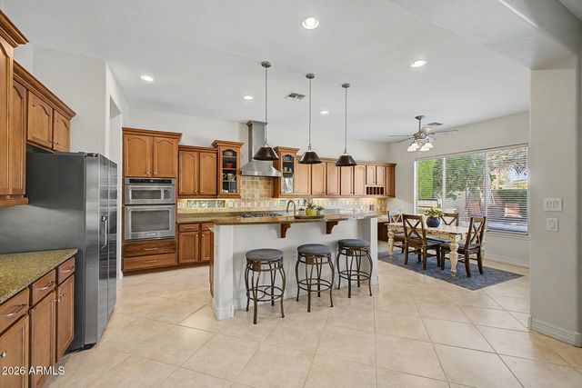 1242 E CANARY Drive, Gilbert, AZ 85297