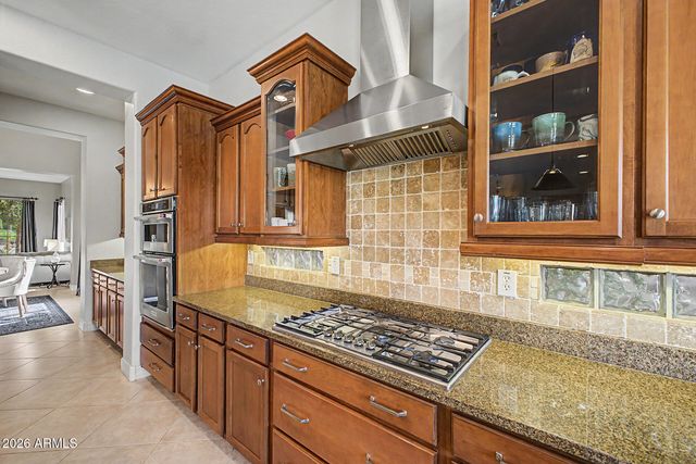 1242 E CANARY Drive, Gilbert, AZ 85297