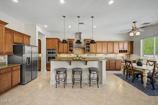 1242 E CANARY Drive, Gilbert, AZ 85297