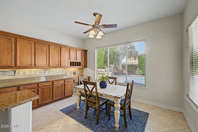 1242 E CANARY Drive, Gilbert, AZ 85297