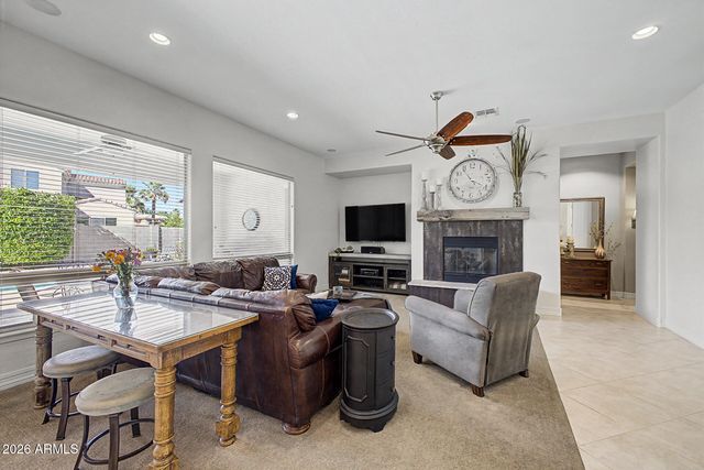 1242 E CANARY Drive, Gilbert, AZ 85297