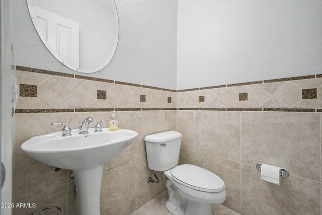 1242 E CANARY Drive, Gilbert, AZ 85297