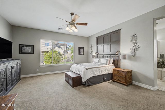 1242 E CANARY Drive, Gilbert, AZ 85297