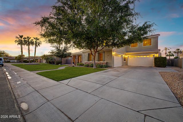 1242 E CANARY Drive, Gilbert, AZ 85297