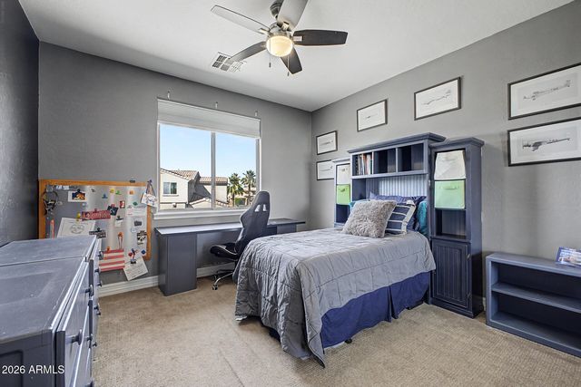 1242 E CANARY Drive, Gilbert, AZ 85297