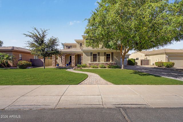 1242 E CANARY Drive, Gilbert, AZ 85297
