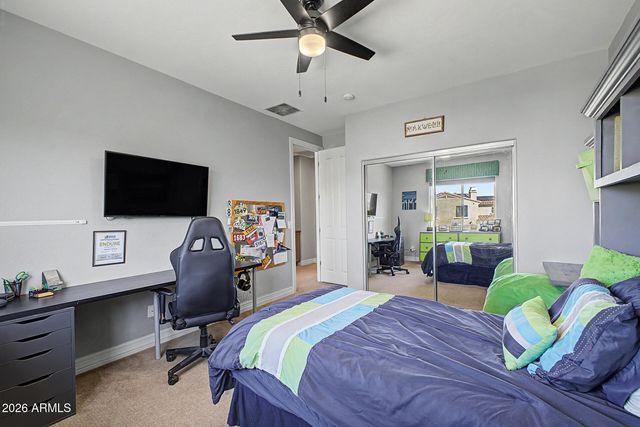 1242 E CANARY Drive, Gilbert, AZ 85297