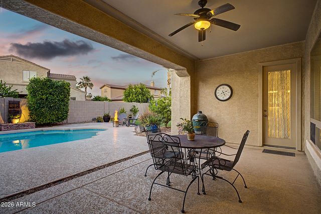 1242 E CANARY Drive, Gilbert, AZ 85297