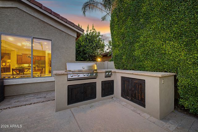 1242 E CANARY Drive, Gilbert, AZ 85297