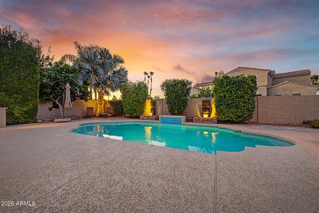 1242 E CANARY Drive, Gilbert, AZ 85297