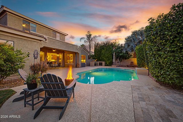 1242 E CANARY Drive, Gilbert, AZ 85297