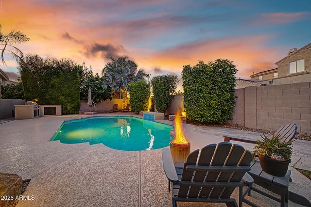 1242 E CANARY Drive, Gilbert, AZ 85297