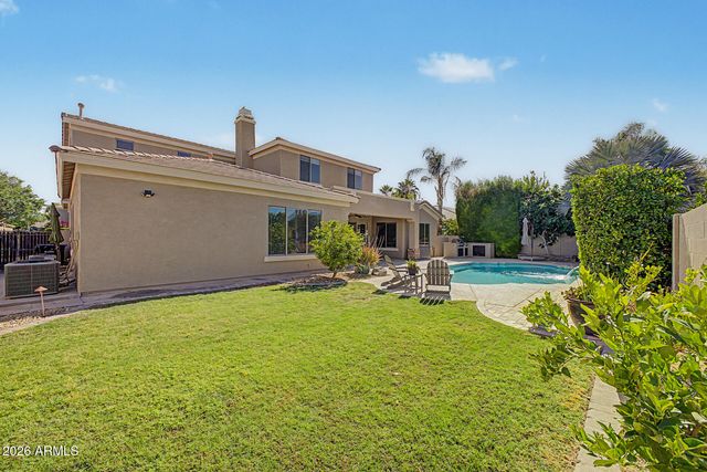 1242 E CANARY Drive, Gilbert, AZ 85297