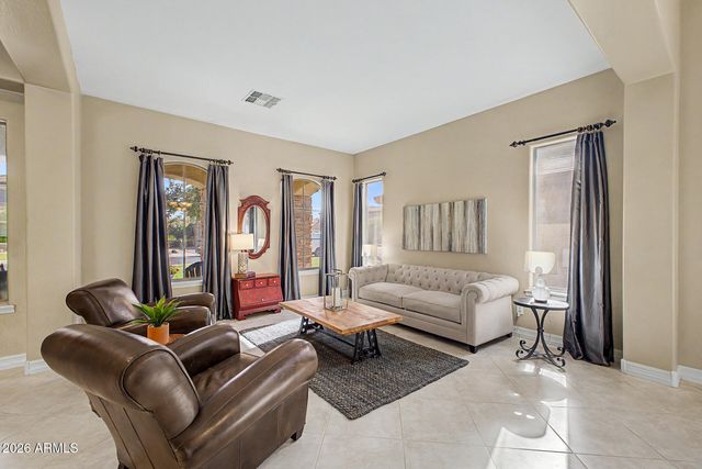 1242 E CANARY Drive, Gilbert, AZ 85297