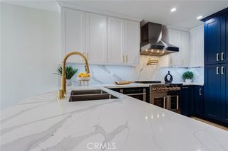 11919 Mayfield, Los Angeles, CA 90049