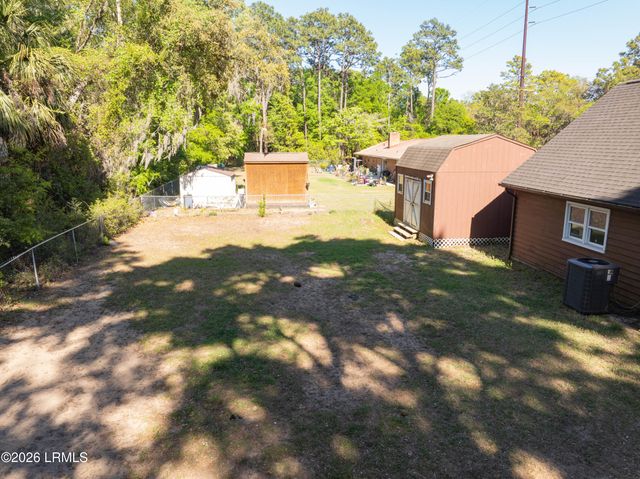 54 Brickyard Point Road, Beaufort, SC 29907