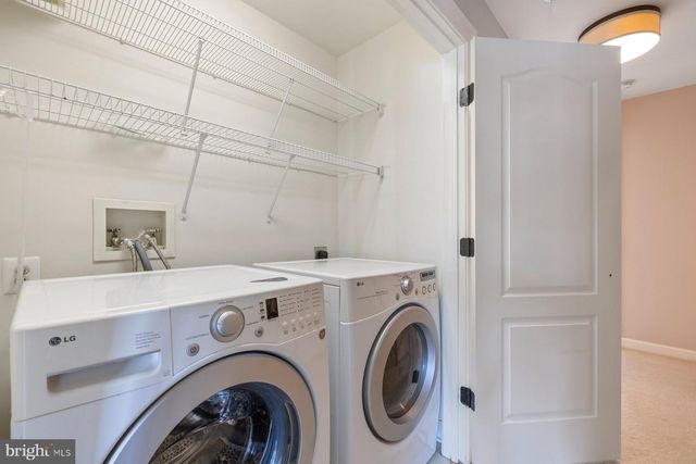 9534 LAGERSFIELD CIR, Vienna, VA 22181
