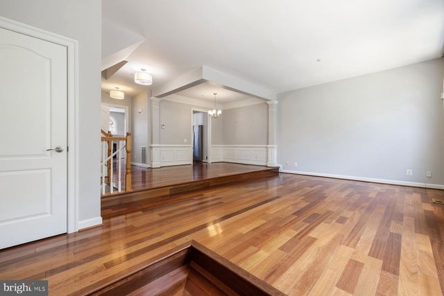 9534 LAGERSFIELD CIR, Vienna, VA 22181