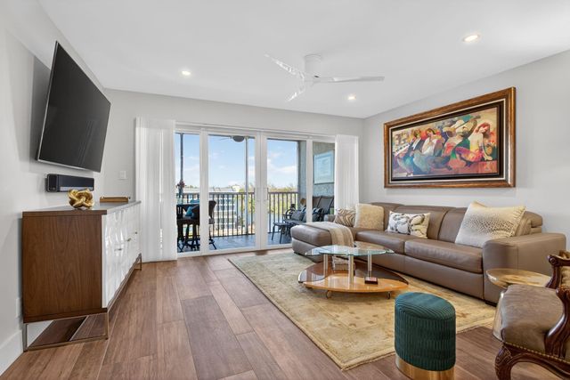 1523 E Hillsboro Boulevard 734, Deerfield Beach, FL 33441