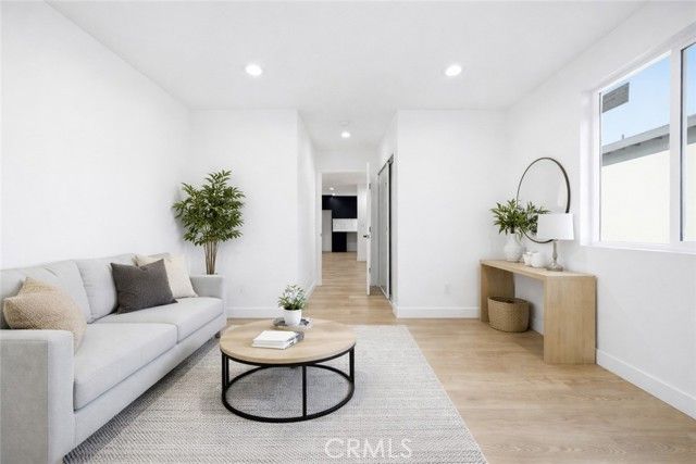 1106 W 74th Street, Los Angeles, CA 90044