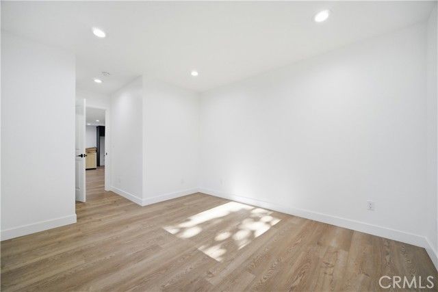 1106 W 74th Street, Los Angeles, CA 90044